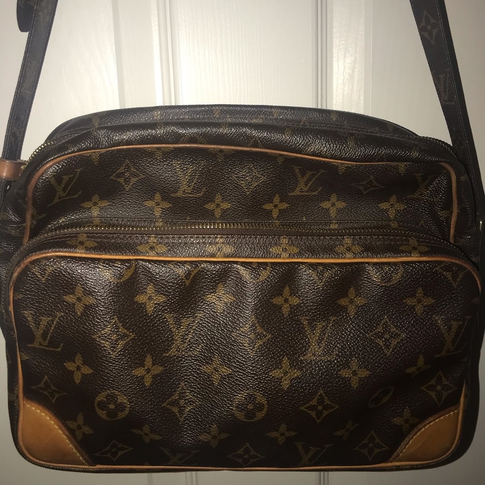 Louis Vuitton 9/10 condition